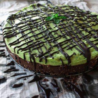 raw mint chocolate mousse tart pie gluten free vegan dessert