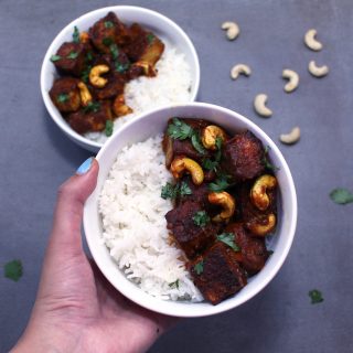 sticky red curry tofu rice bowls vegan gluten free vegetarian cashew coconut zenanzaatar recipe food blog