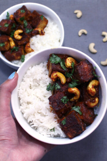 sticky red curry tofu rice bowls vegan gluten free vegetarian cashew coconut zenanzaatar recipe food blog