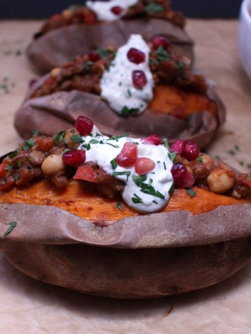 mediterranean vegan vegetarian chili stuffed sweet potatoes chickpea lentil tzatziki gluten free roasted zenanzaatar food blog recipe