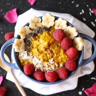 golden turmeric oats oatmeal vegan almond milk vegetarian breakfast food blog recipe zenanzaatar