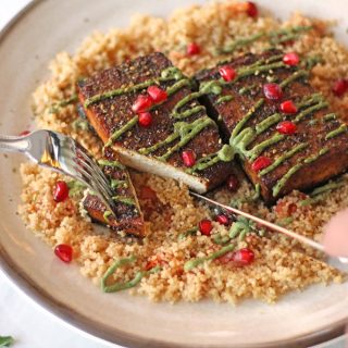 tofu steak zaatar crusted mediterranean zenaznzaatar zena food blog vegan vegetarian plant based recipe healthy tahini